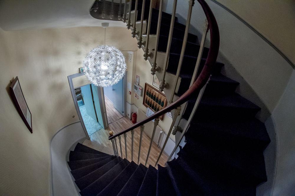 Hôtel Gambetta - Café Des Artistes Reims Buitenkant foto